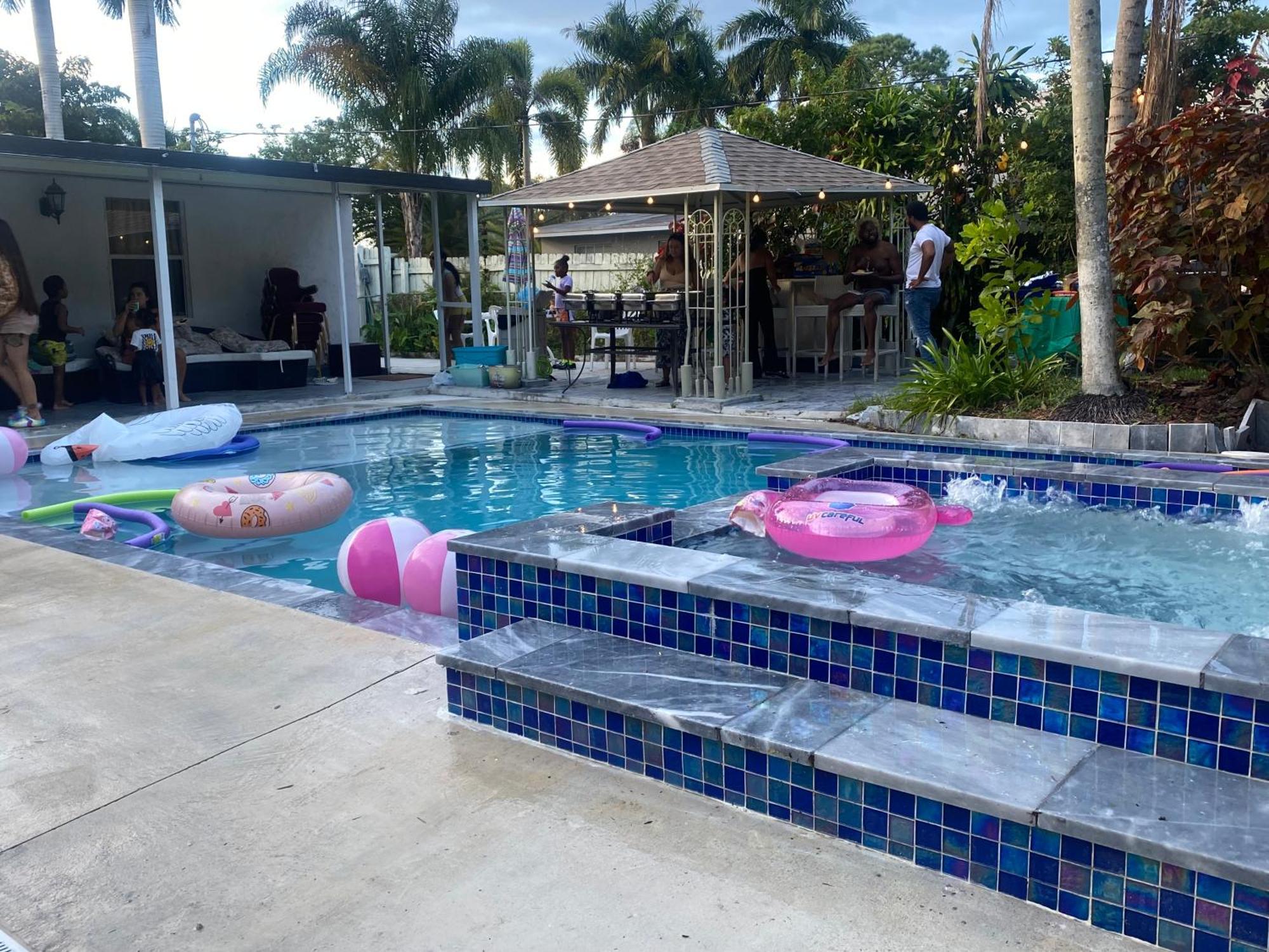 Private Retreat Villa Lake Worth Beach Eksteriør bilde
